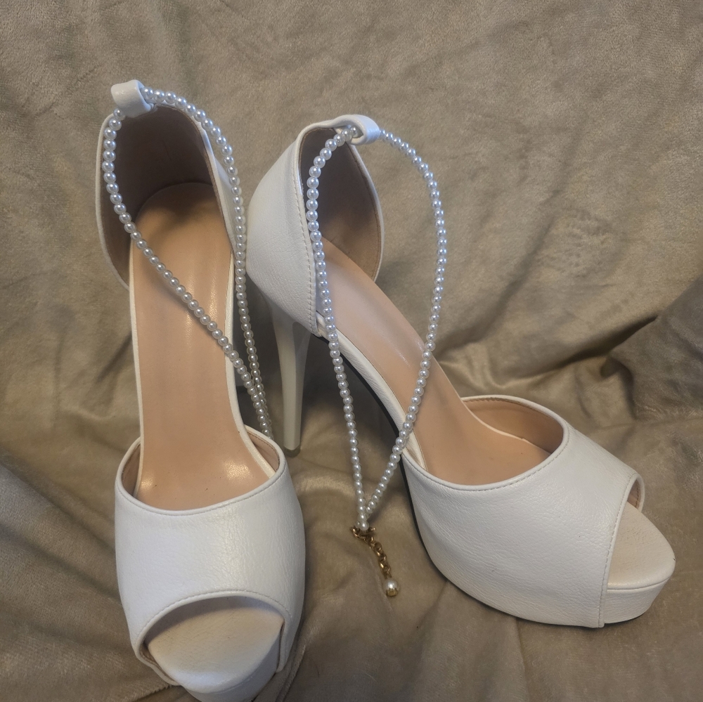 Elegant White Peep-Toe Heels EUC